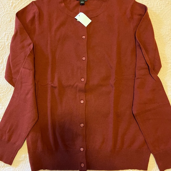 Pretty cardigan by Ann Taylor Faktory.Brand 🆕 - Picture 2 of 4